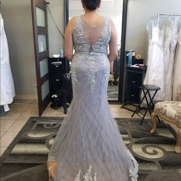 Evening gown - Picture 3 of 3